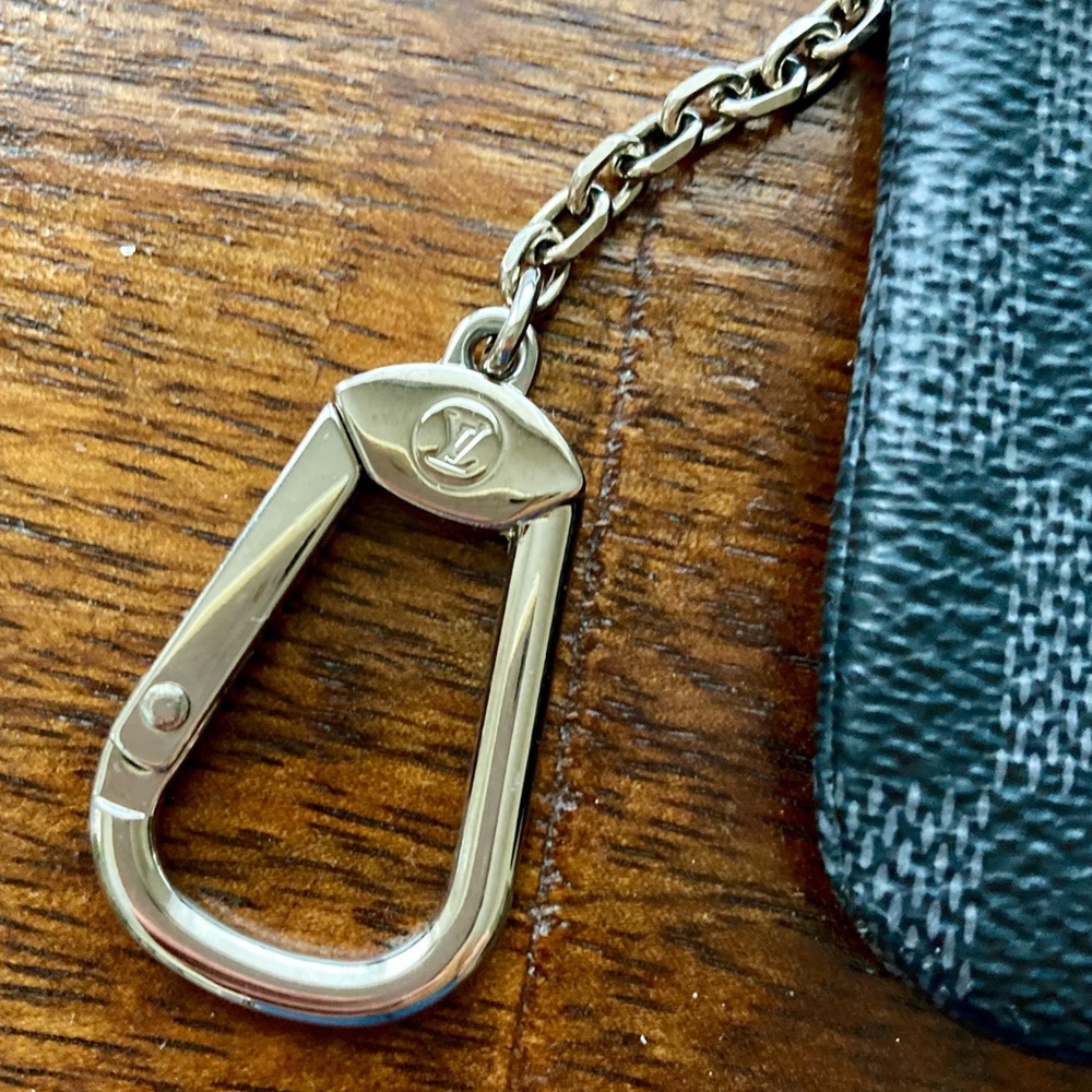 Damier Graphite Canvas Key Pouch - Picture 4 of 5